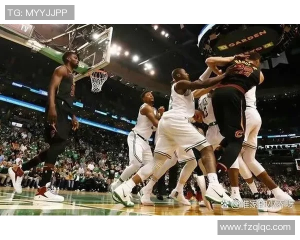 火箭与小牛季后赛首战精彩对决揭幕双方争夺总冠军的激烈战斗 火箭与小牛季后赛首战精彩对决揭幕双方争夺总冠军的激烈战斗